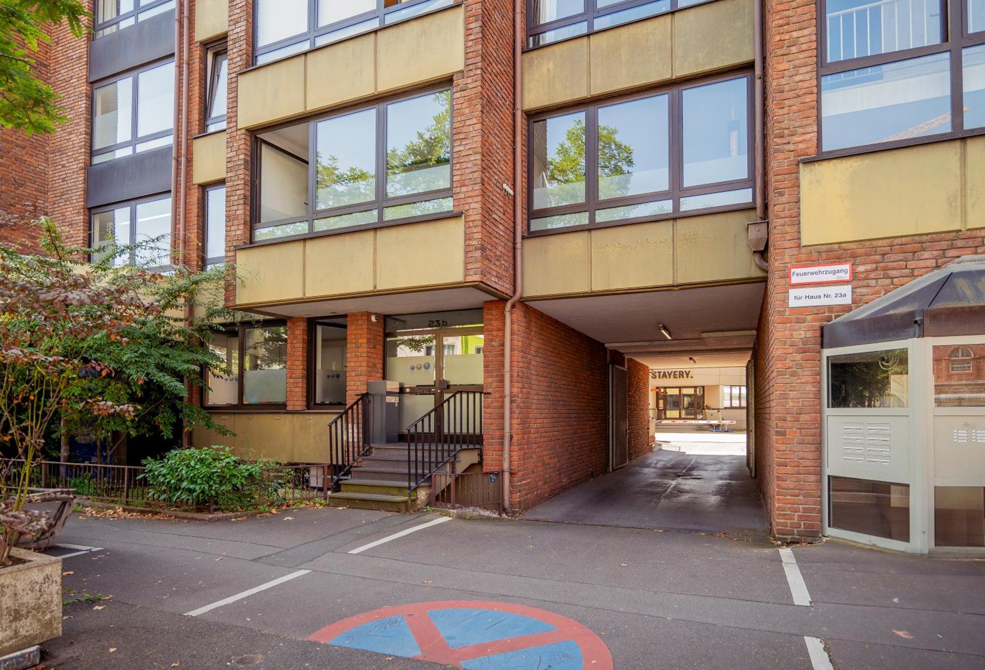 Stayery Cologne Suelz Luaran gambar
