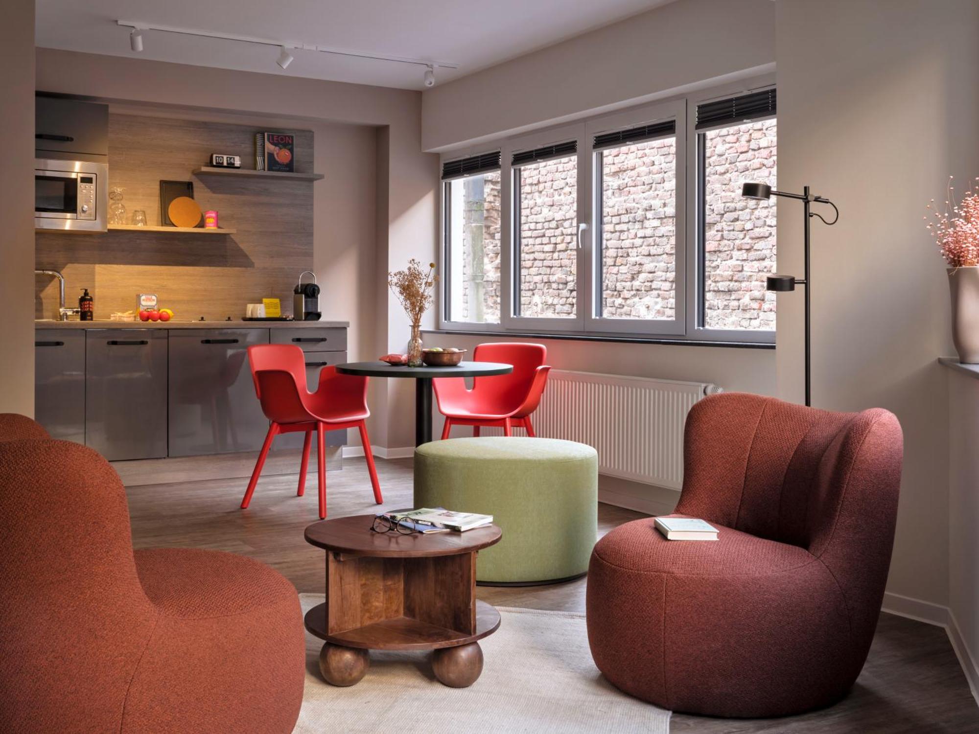 Stayery Cologne Suelz Luaran gambar