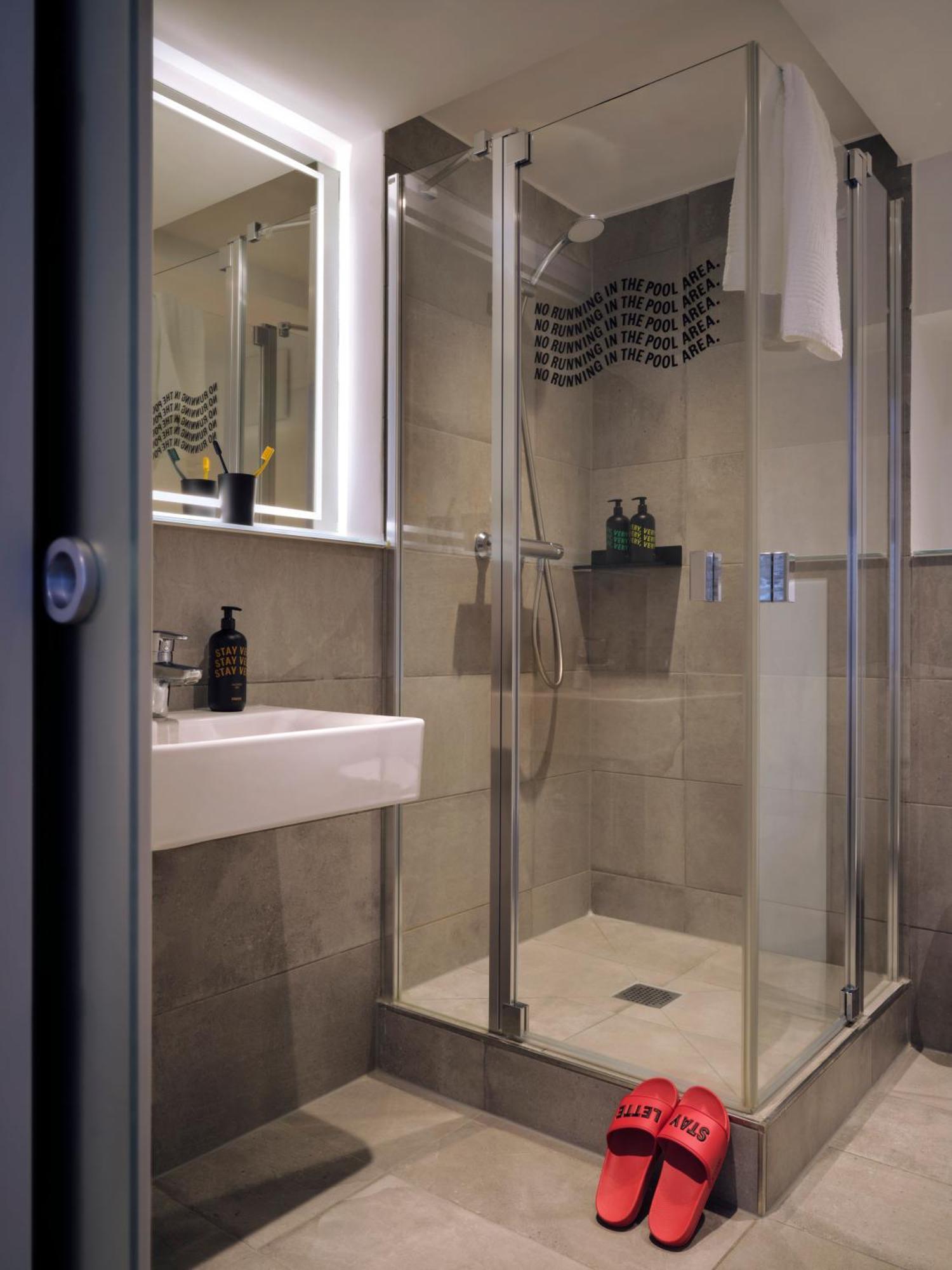 Stayery Cologne Suelz Luaran gambar