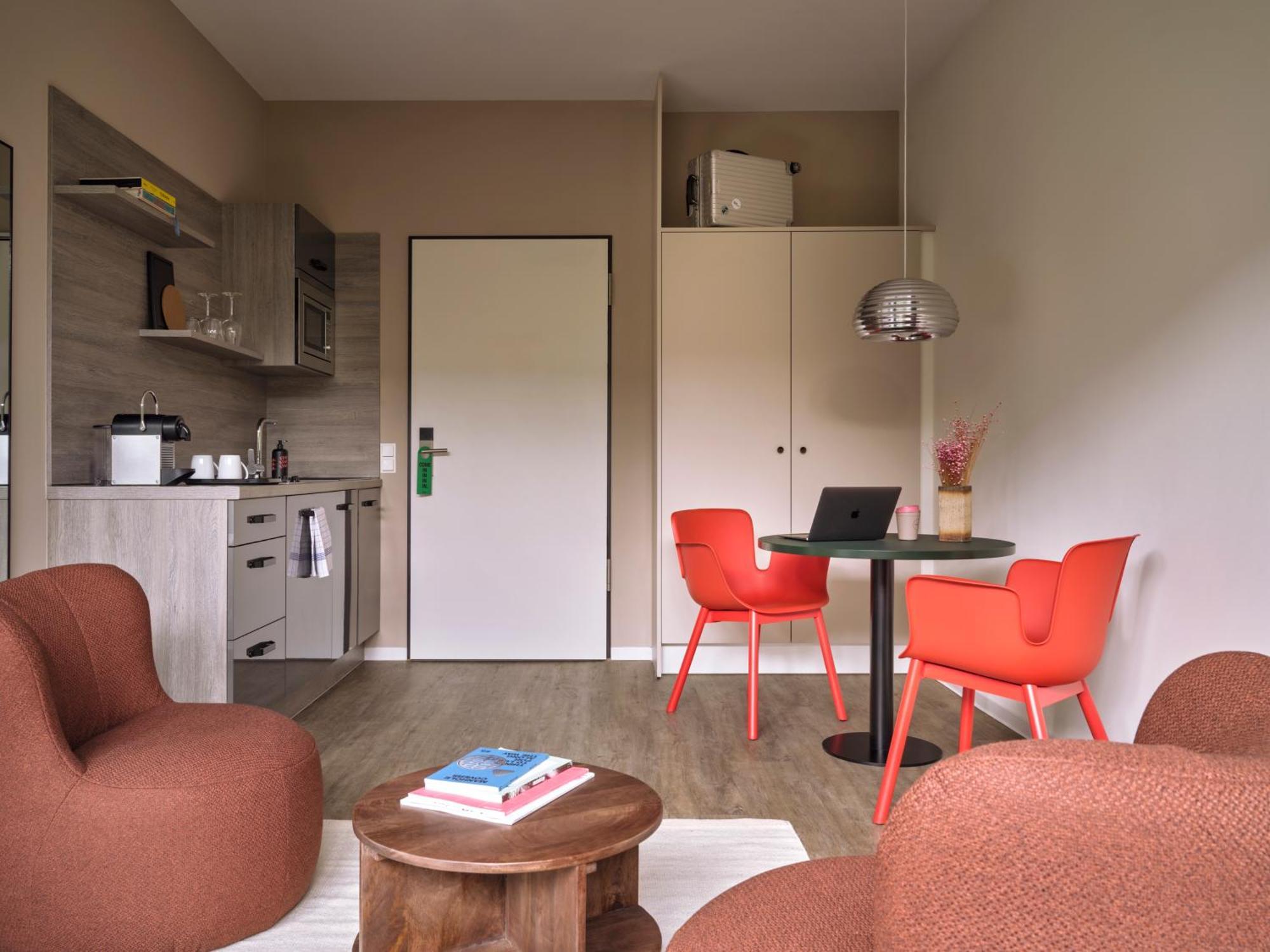 Stayery Cologne Suelz Luaran gambar