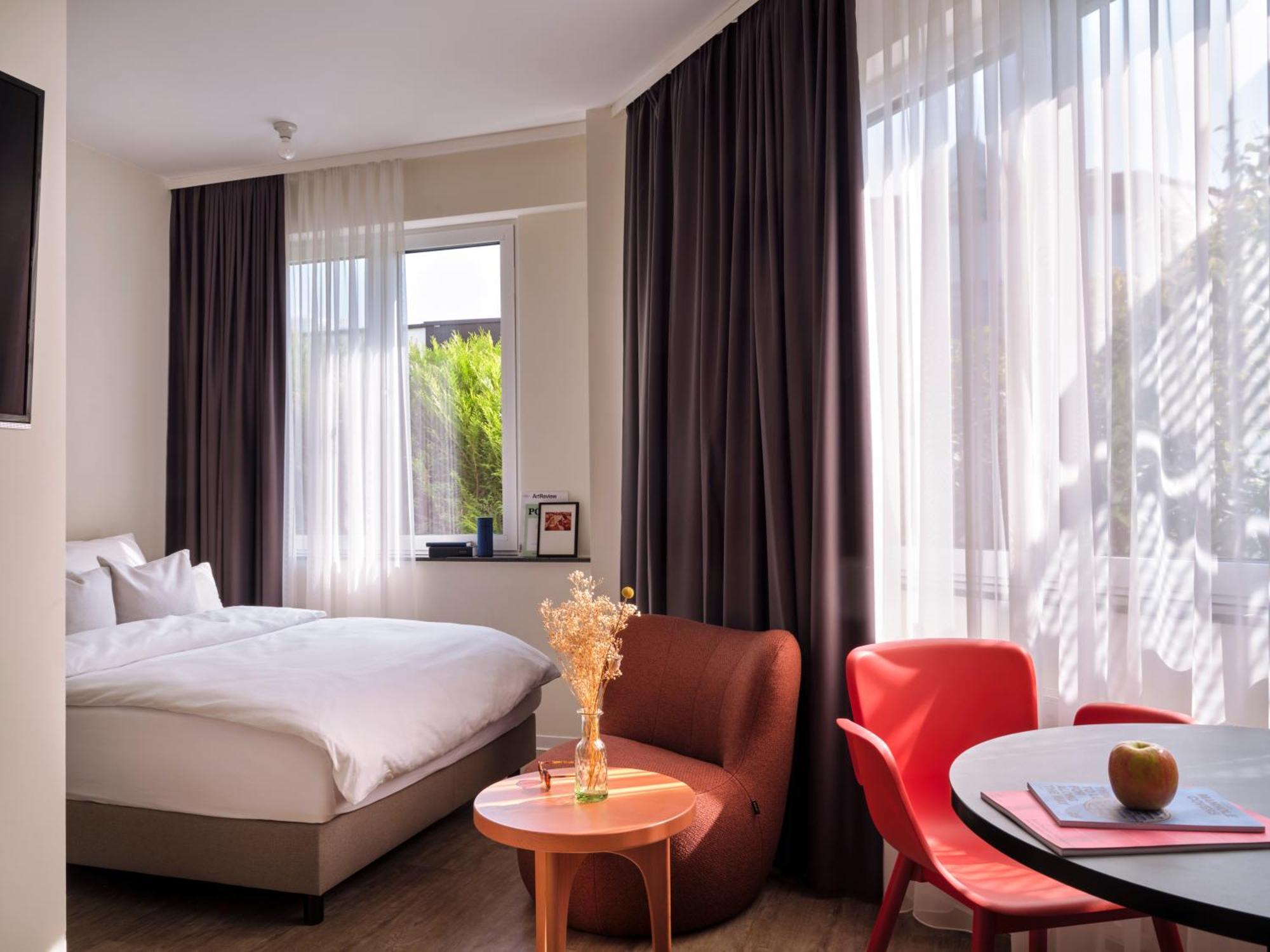 Stayery Cologne Suelz Luaran gambar